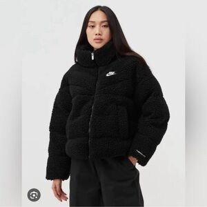 Faux fur Nike therma fit coat